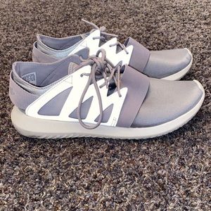 adidas turbular shoes